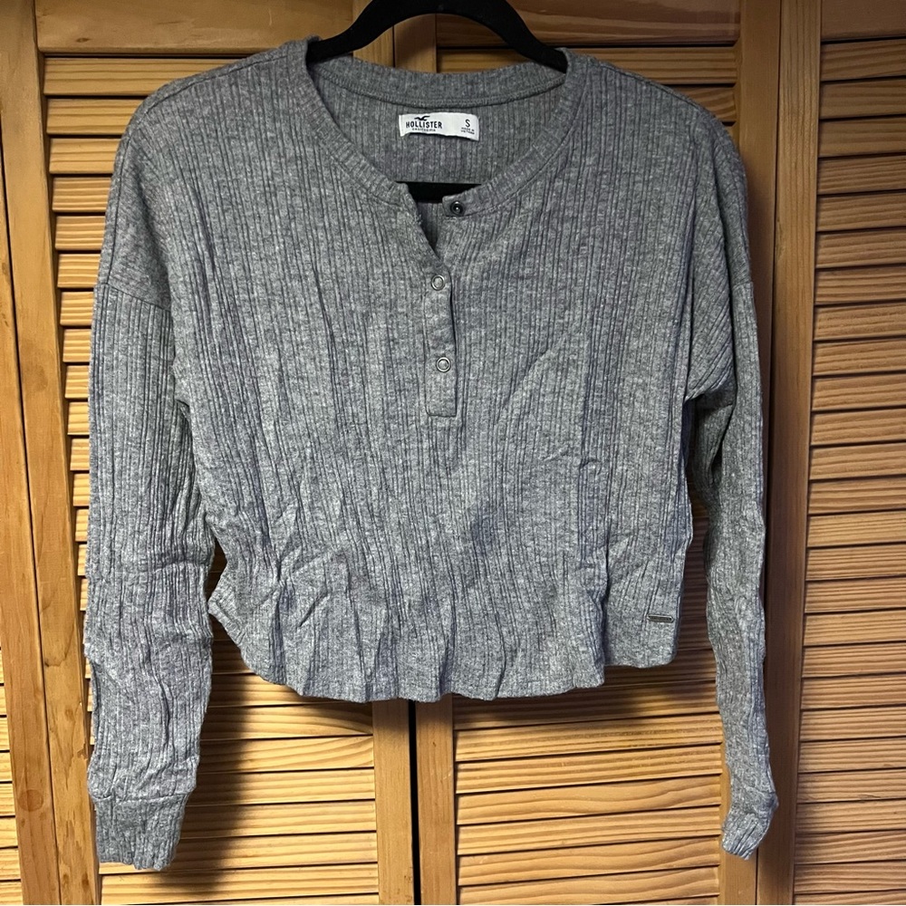 Hollister Small Gray Long Sleeve Henley